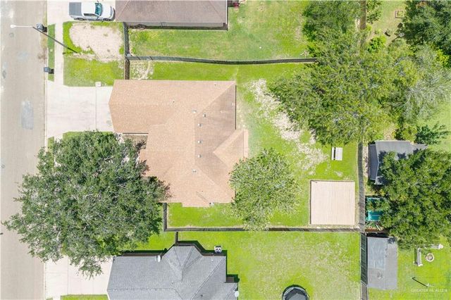 871 S Quail Hollow Drive, Weslaco, TX 78596