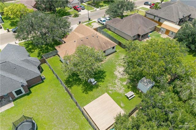 871 S Quail Hollow Drive, Weslaco, TX 78596