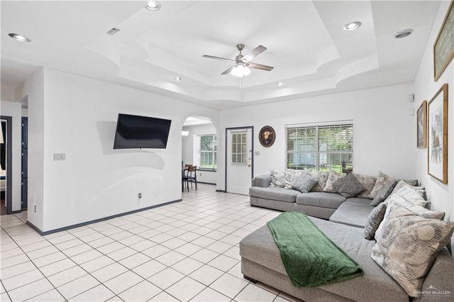 871 S Quail Hollow Drive, Weslaco, TX 78596