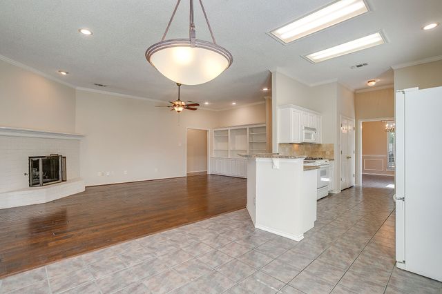 7116 Deer Hollow Drive, Fort Worth, TX 76132