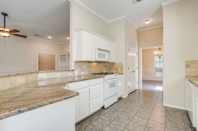 7116 Deer Hollow Drive, Fort Worth, TX 76132