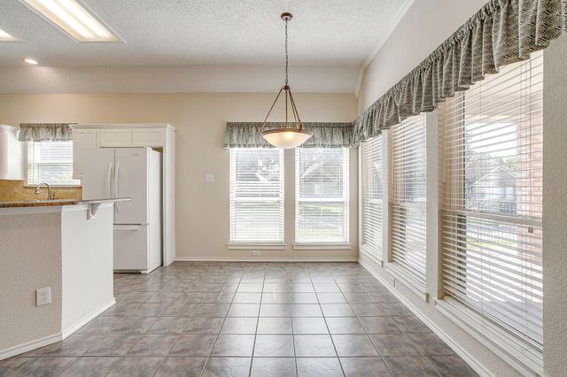 7116 Deer Hollow Drive, Fort Worth, TX 76132