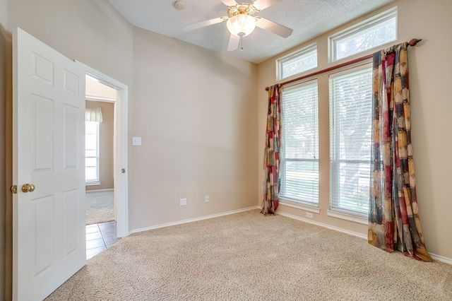 7116 Deer Hollow Drive, Fort Worth, TX 76132