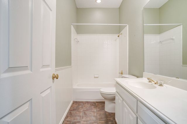 7116 Deer Hollow Drive, Fort Worth, TX 76132