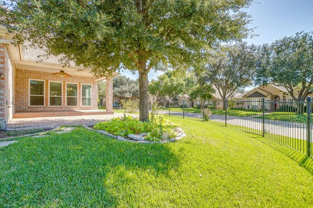 7116 Deer Hollow Drive, Fort Worth, TX 76132
