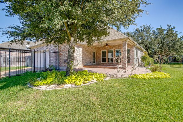 7116 Deer Hollow Drive, Fort Worth, TX 76132