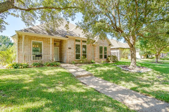 7116 Deer Hollow Drive, Fort Worth, TX 76132