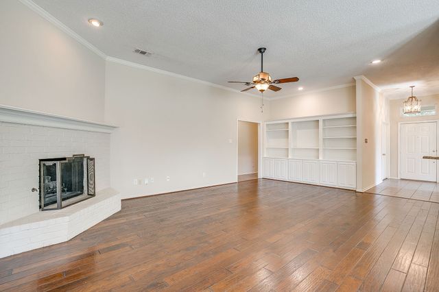 7116 Deer Hollow Drive, Fort Worth, TX 76132