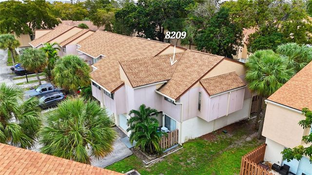 8209 NW 8th St 1, Plantation, FL 33324