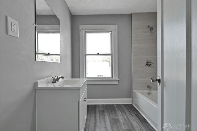 878 N Detroit Street, Xenia, OH 45385