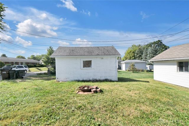 878 N Detroit Street, Xenia, OH 45385