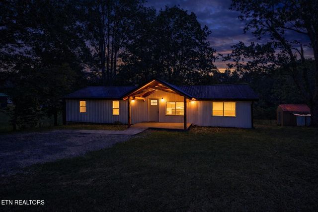 1095 Franklin Rd, Jamestown, TN 38556