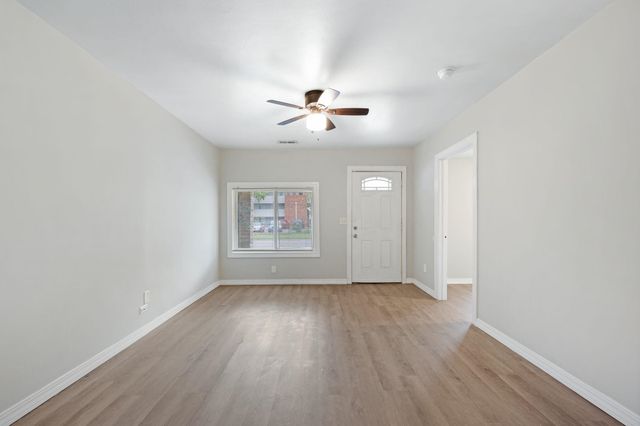 2115 N Waco Ave, Wichita, KS 67203