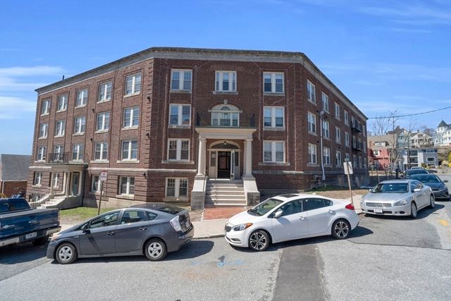 26 Bradlee Road 305, Medford, MA 02155