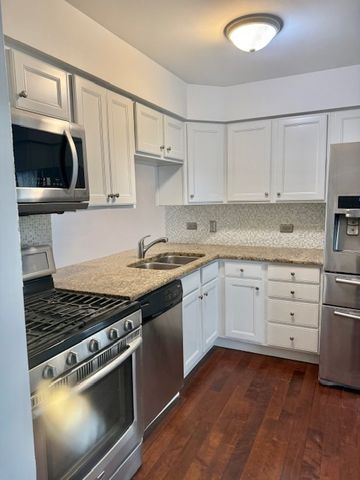 1636 Estate Circle 1636, Naperville, IL 60565