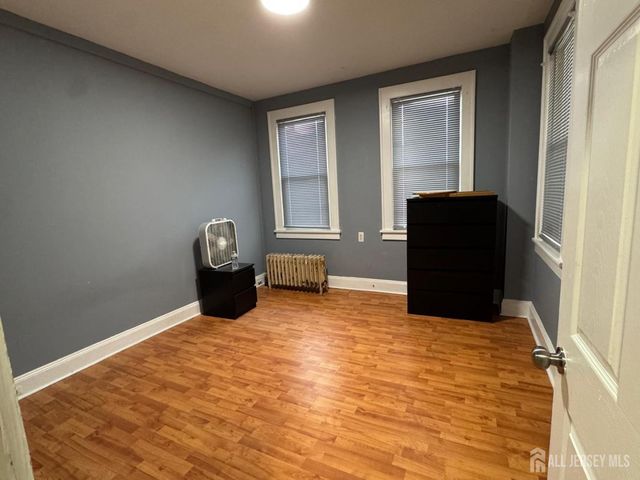 86 Harvey Street, New Brunswick, NJ 08901