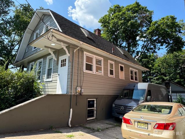 86 Harvey Street, New Brunswick, NJ 08901