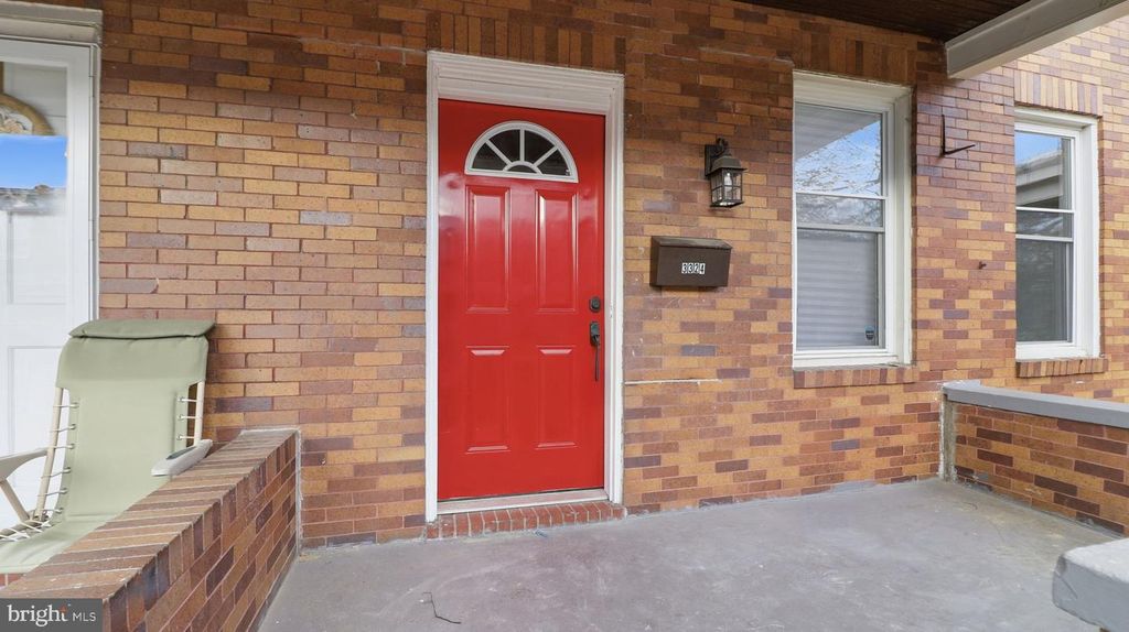 3324 CLIFTMONT AVE, Baltimore, MD 21213