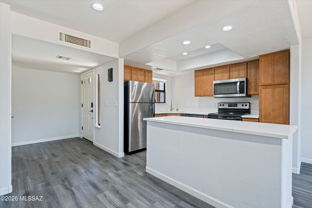6651 N Campbell Ave Apt 207, Tucson, AZ 85718