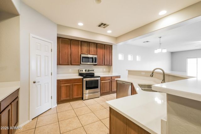 10012 W MARGUERITE Avenue, Tolleson, AZ 85353