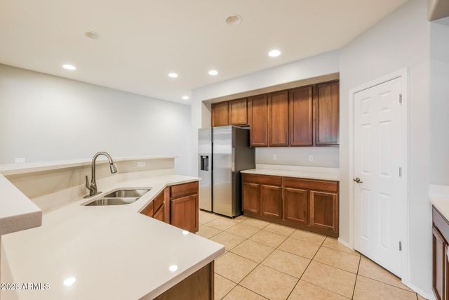 10012 W MARGUERITE Avenue, Tolleson, AZ 85353