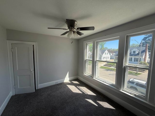 1529 Hawthorne Avenue, Waterloo, IA 50702