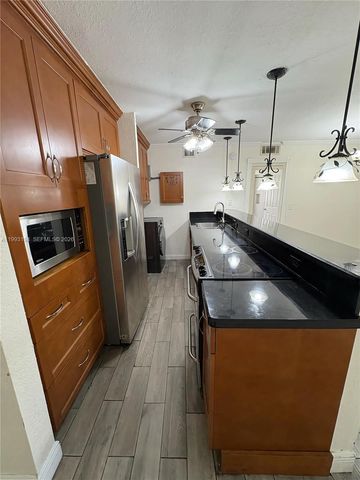 5252 NE 6th Ave A31, Oakland Park, FL 33334