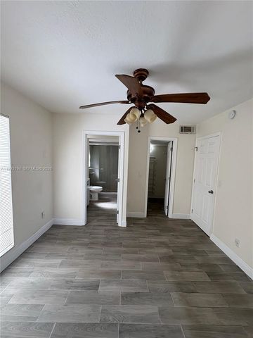 5252 NE 6th Ave A31, Oakland Park, FL 33334