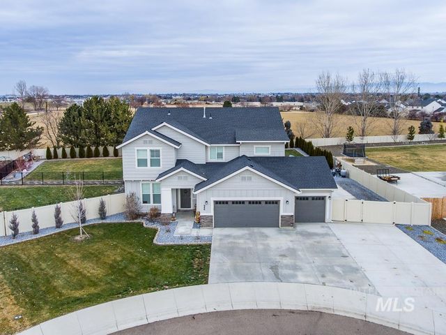 946 W Smallwood Ct, Kuna, ID 83642