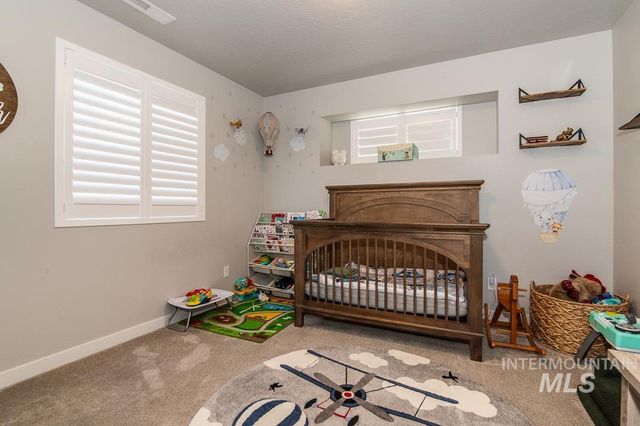 946 W Smallwood Ct, Kuna, ID 83642