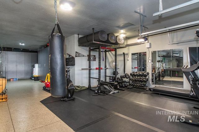 946 W Smallwood Ct, Kuna, ID 83642