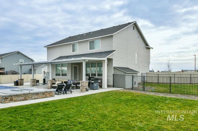 946 W Smallwood Ct, Kuna, ID 83642