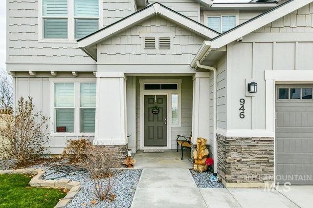 946 W Smallwood Ct, Kuna, ID 83642