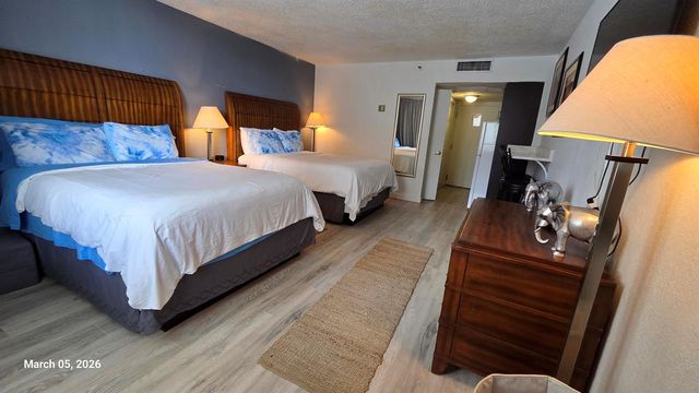 19201 Collins Avenue 105, Sunny Isles Beach, FL 33160