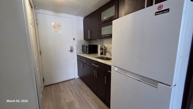 19201 Collins Avenue 105, Sunny Isles Beach, FL 33160