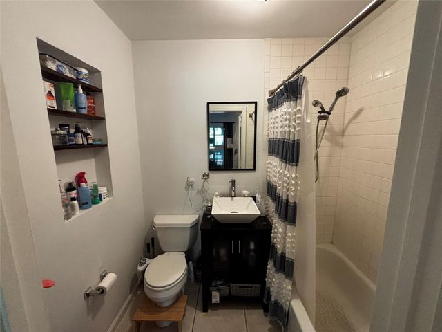 1200 W Las Olas Boulevard 1-4, Fort Lauderdale, FL 33312