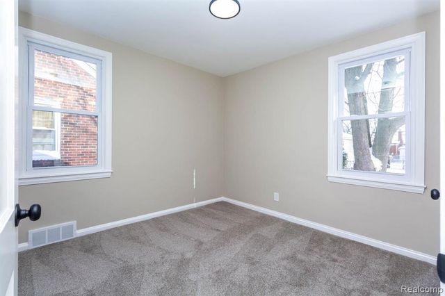 24536 Rosebud Avenue, Eastpointe, MI 48021