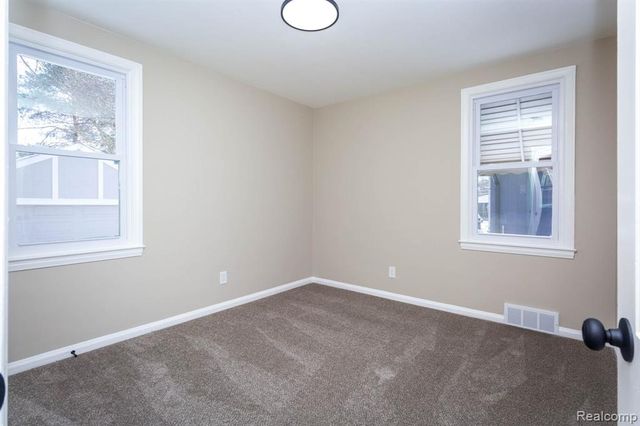 24536 Rosebud Avenue, Eastpointe, MI 48021