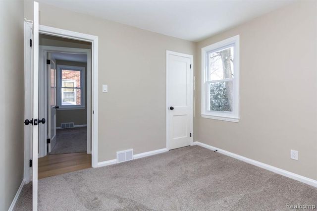 24536 Rosebud Avenue, Eastpointe, MI 48021