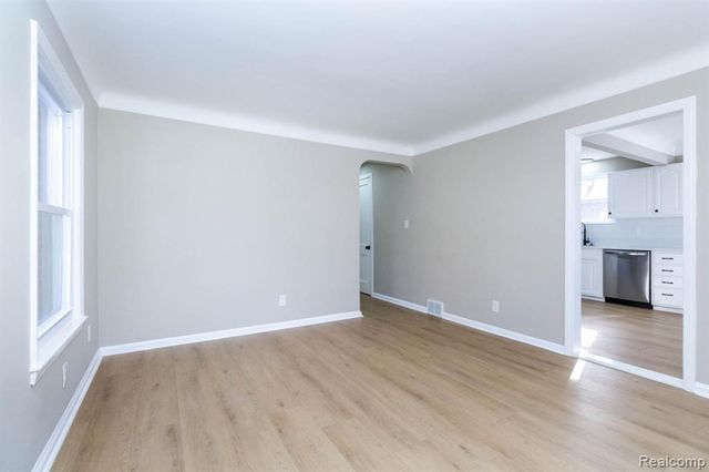 24536 Rosebud Avenue, Eastpointe, MI 48021