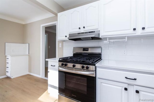 24536 Rosebud Avenue, Eastpointe, MI 48021