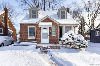 24536 Rosebud Avenue, Eastpointe, MI 48021