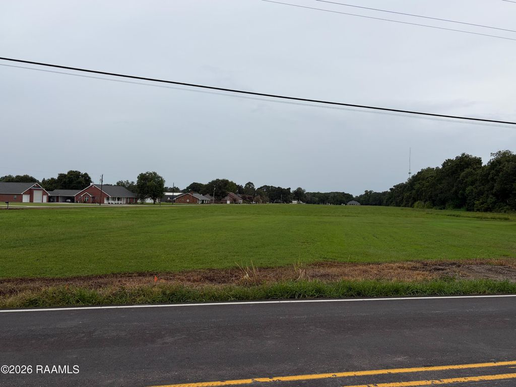 4452 Poydras Highway, Breaux Bridge, LA 70517