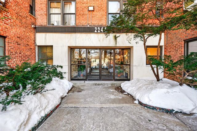 2244 Bronx Park E 1H, Bronx, NY 10467