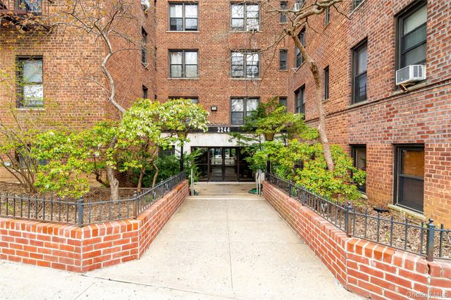 2244 Bronx Park E 1H, Bronx, NY 10467