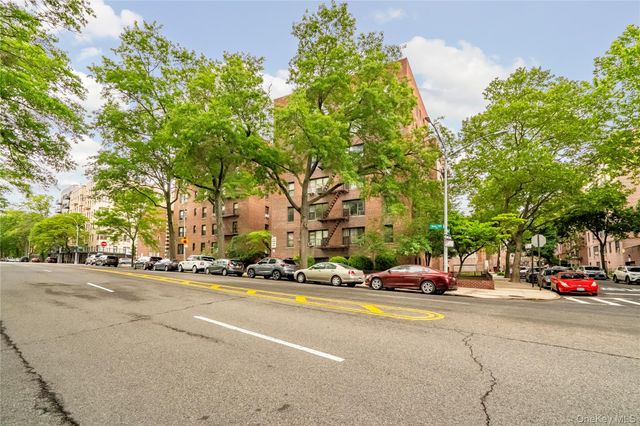 2244 Bronx Park E 1H, Bronx, NY 10467