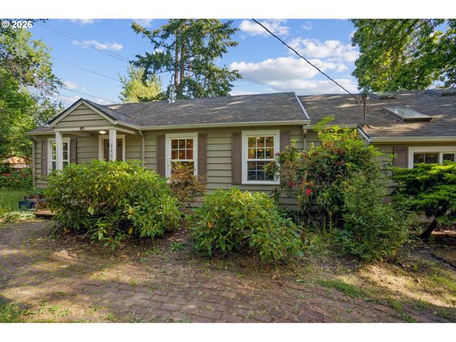 2266 Se TORBANK Rd, Milwaukie, OR 97222