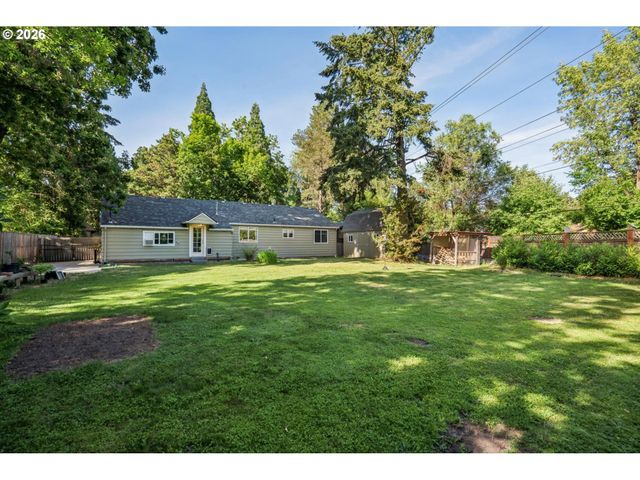 2266 Se TORBANK Rd, Milwaukie, OR 97222