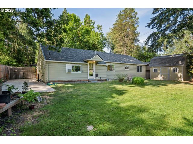 2266 Se TORBANK Rd, Milwaukie, OR 97222