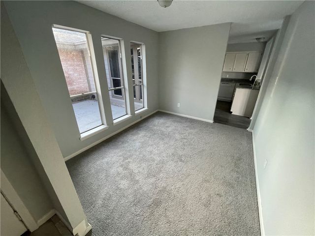 2020 Oak Ridge Dr, Portland, TX 78374